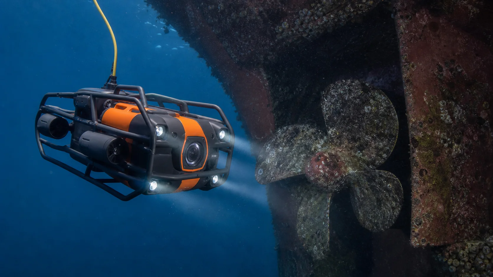 robot submarino Deep Trekker profesional